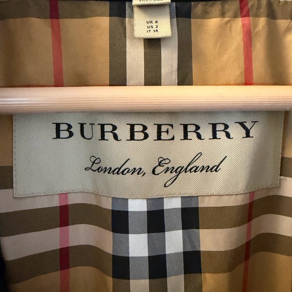 Burberry Kensington Black Trench Coat - Picture 5 of 6